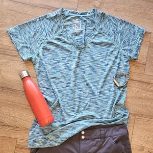 Lightly Worn - 26 INTERNATIONAL -Athletic Collection Top - size XL